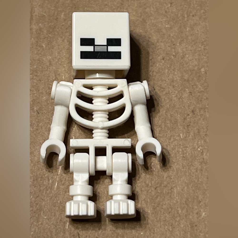 LEGO Mincraft Skeleton Minifigure
